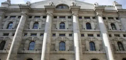 Borsa: l'Europa scivola con i bond, T-Bond ai massimi dal 2002