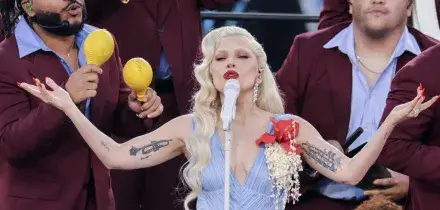 Lady Gaga testimonial in Giappone per la catena FamilyMart