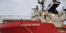 La nave Ocean Viking soccorre 55 migranti in zona sar maltese