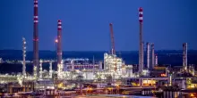 Prezzo del petrolio in netto calo, Wti sotto gli 80 dollari