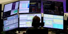 Borsa: l'Europa chiude debole tra banche centrali e Medio Oriente