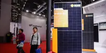 Cina, il fotovoltaico supera per la prima volta il carbone per capacit&agrave; installata