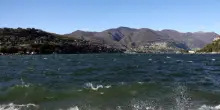 A Como bimba di 10 anni scompare nelle acque del lago