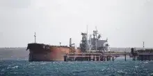 Kiev, 'stanotte colpite 21 petroliere russe nel Mar d'Azov'