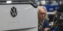 Spiegel, Vw chiuder&agrave; quattro fabbriche in Germania a partire dal 2031