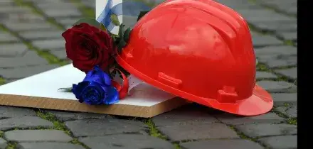 Incidente sul lavoro nella Bergamasca, muore 66enne colpito da una trave