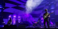 Tra passato e presente, gli Strokes fanno ballare Bologna
