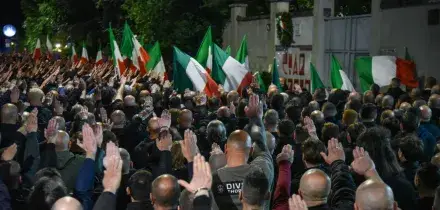 Confermate 23 assoluzioni per i saluti romani al corteo per Ramelli