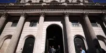 La Bank of England lascia i tassi invariati al 3,75%