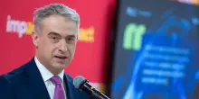Varsavia, 'Incendio doloso alla stazione Starlink, &egrave; modus operandi russo'