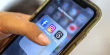Ue: 'Il design di Instagram e Facebook crea dipendenza, violata la legge sui servizi digitali'