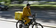 Caldo e retribuzioni, domani anche a Bologna i rider in sciopero