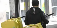 Pm Milano, 'i rider di Glovo ancora sottopagati, vanno assunti'