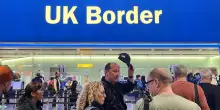 Traffico aereo in tilt in Gb, coinvolti anche scali Heathrow e Gatwick