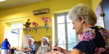 Censis, 'in 20 anni raddoppiati anziani bisognosi di aiuto'