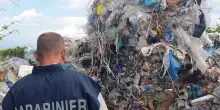Traffico di rifiuti verso il Pakistan e l'Ue, arresti nel Bresciano