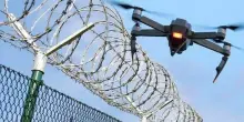 Nel carcere di Poggioreale sequestri record di droga, cellulari e droni