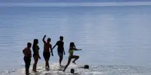 Le vacanze estive un must per le famiglie, il turismo family 'vale oltre 15 miliardi'