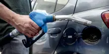 Prezzi ancora in rialzo, in autostrada verde a 1,940 e 2,012 euro il gasolio al litro