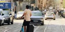 Scatta l'obbligo di assicurazione per i monopattini, costo tra 35 e 55 euro
