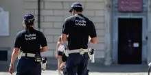 Uccide l'ex compagna, va a casa e si impicca