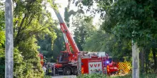 Auto si ribalta in fosso nel Pavese, morta una donna, feriti i due figli
