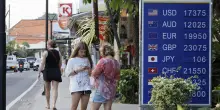 Avvio in rialzo per l'Euro sul dollaro a 1,145