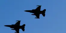 Gli Usa lanciano nuovi attacchi L'Iran spara contro il traffico di navi nello Stretto di Homuz