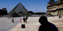 La Francia soffoca, Parigi e una ventina di dipartimenti in allerta rossa