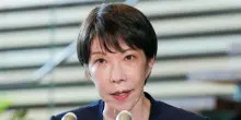 Cala la fiducia in Takaichi, consenso per la prima volta sotto il 50%