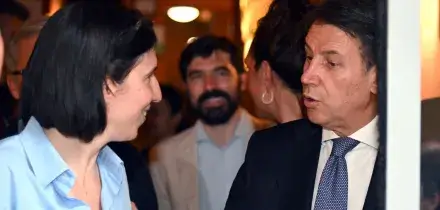 Il M5s smentisce le tensioni, ma Schlein e Conte lontani sul riarmo