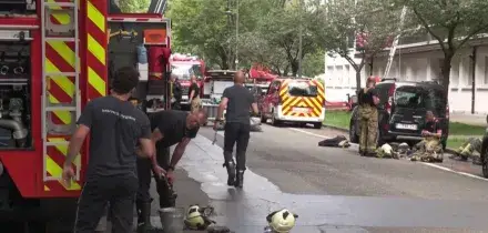 Almeno 6 morti nell'incendio in un condominio ad Anversa