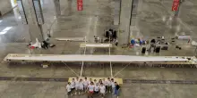 Un aeroplano di carta da record, con 20 metri di apertura alare