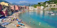 Spiaggia 'gioiello' a Sestri Levante, guardie giurate per contingentare ingressi