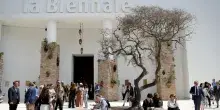 Si accende lo scontro sulla Biennale, Lega e Borgonzoni contro l'Ue