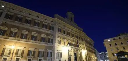 Pressing Lega-FI, stop a tassa sui minipacchi fino ad ottobre 2027