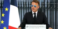 Macron, pronti a difendere libert&agrave; anche al costo del sangue