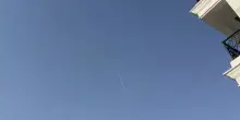 Qatar, esplosioni e scie di fumo sui cieli della capitale Doha