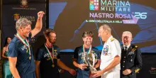 Al team dell'Aeronautica il Marina Militare Nastro Rosa Tour 2026
