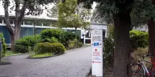 Era stato salvato in mare dall'annegamento, morto 14enne in ospedale a Pesaro