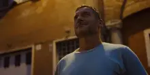 Totti protagonista dello spot 'Spider-Man: Brand New Day', a Roma nessuno lo riconosce