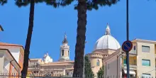 Uccisa dal marito, domani funerali di Luigia nella Basilica di Loreto
