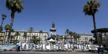Sit-in di Futuro Nazionale fuori la Cassazione, 'Io sto con Roggero'