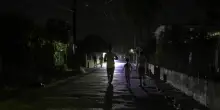 Cuba in ginocchio, blackout e proteste spaventano il regime