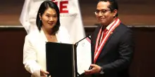 Per&ugrave;, Keiko Fujimori riceve le credenziali di presidente eletta