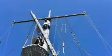 Tempesta sul Vittoriale, spezzato l'albero maestro di Nave Puglia