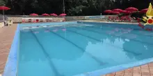 Otto intossicati per fuga di cloro in piscina, bimbo in codice rosso