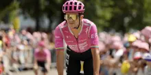 Tour: arriva la fuga e Carapaz vince la 18/a tappa, Pogacar in controllo