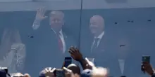 Mondiali: fischi per Trump e Infantino all'ingresso in campo