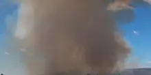 Avanzano gli incendi nel sud della Francia, evacuate 1.500 persone